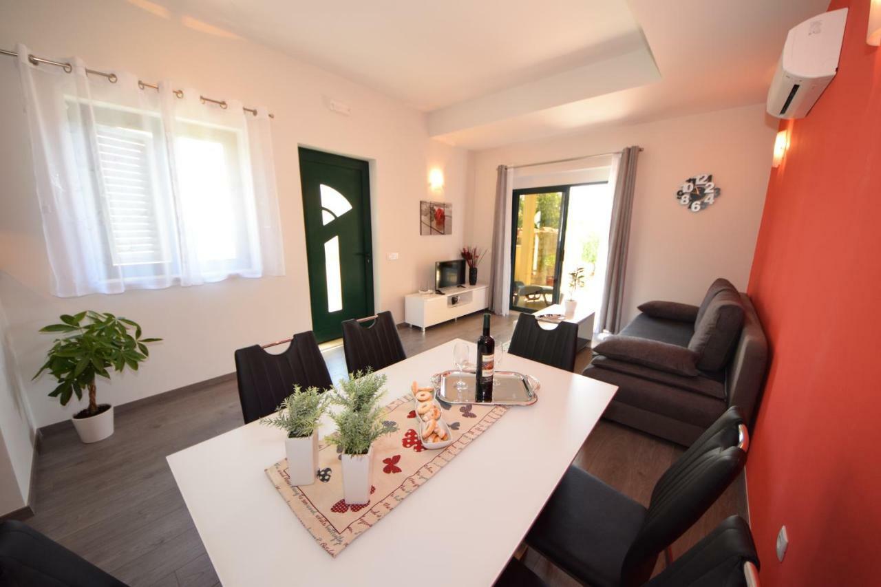 אורביץ Apartmani Dora I Kati מראה חיצוני תמונה